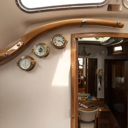 Classic Boat Monte-carlo بوتيل